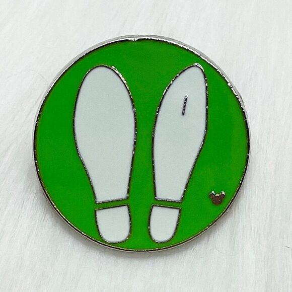 🔮 5/$25 Disney Goofy Footprint‎ Pin - Picture 1 of 2